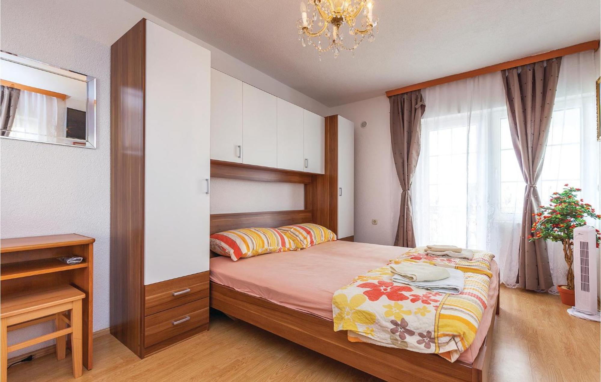 Nice Apartment In Crikvenica With Kitchen Εξωτερικό φωτογραφία