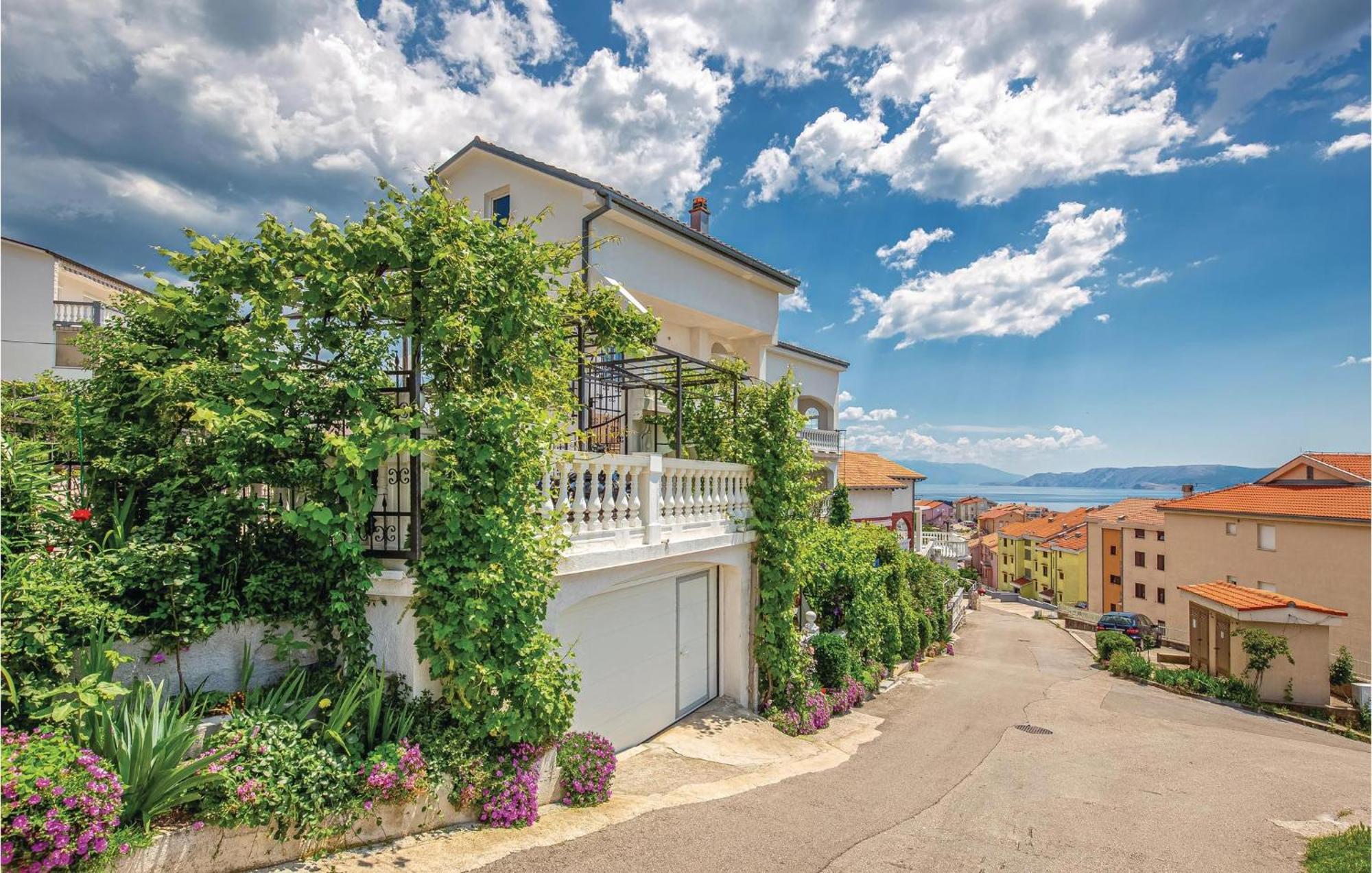 Nice Apartment In Crikvenica With Kitchen Εξωτερικό φωτογραφία