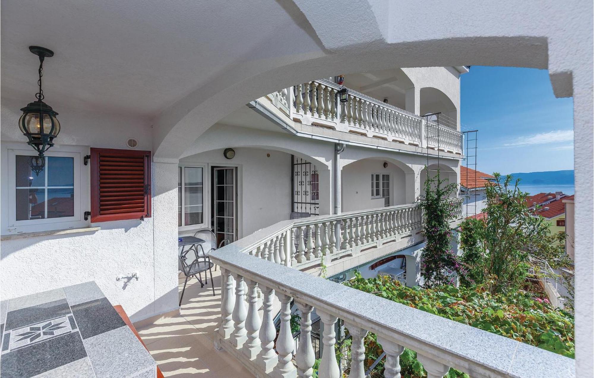 Nice Apartment In Crikvenica With Kitchen Εξωτερικό φωτογραφία