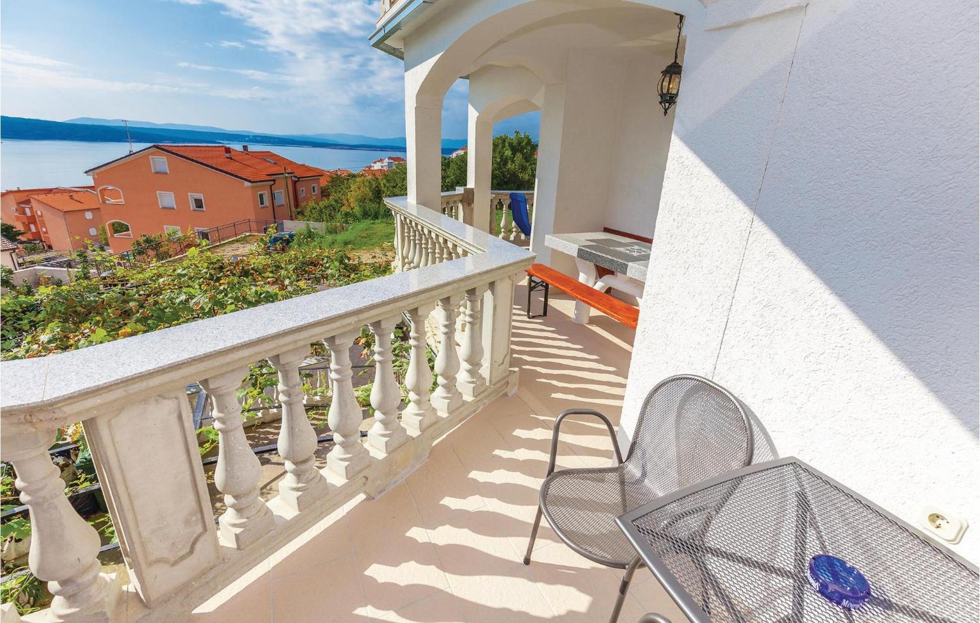 Nice Apartment In Crikvenica With Kitchen Εξωτερικό φωτογραφία