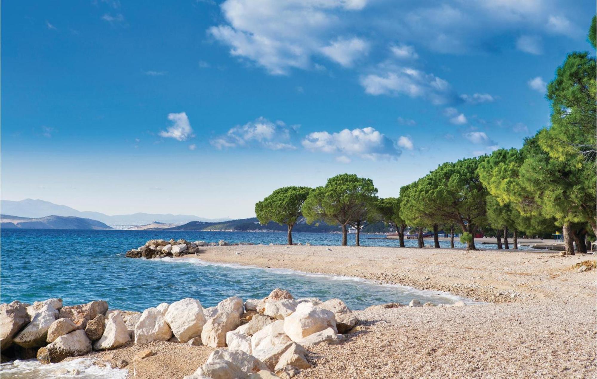 Nice Apartment In Crikvenica With Kitchen Εξωτερικό φωτογραφία