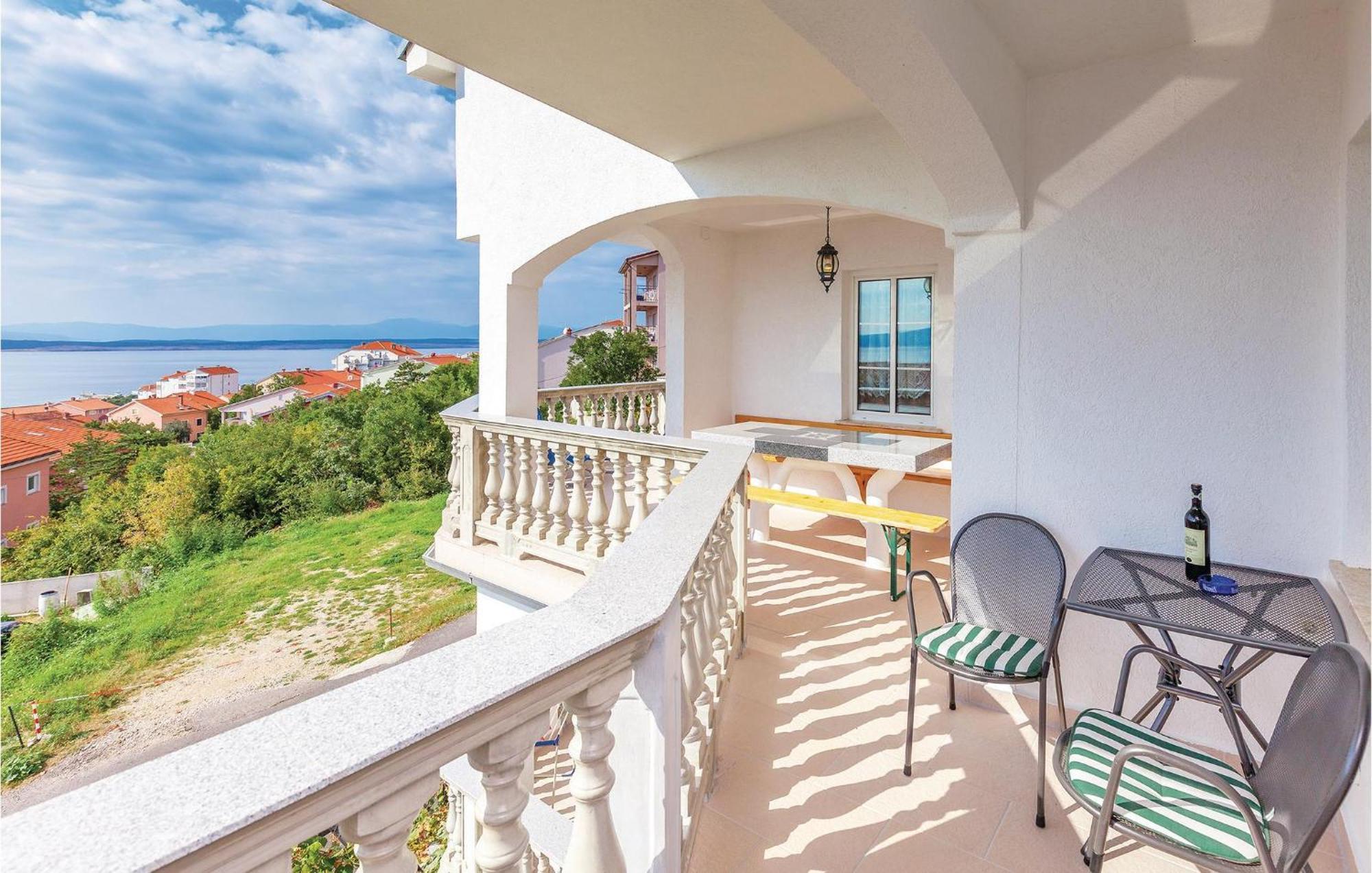Nice Apartment In Crikvenica With Kitchen Εξωτερικό φωτογραφία